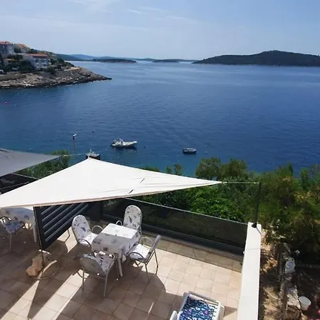 In With Seaview, Terrace, Wifi Apartment *