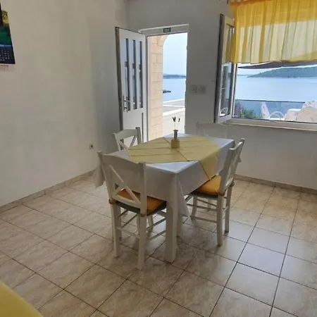 In With Seaview, Terrace, Wifi * Sevid
