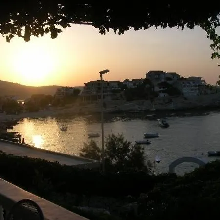 Apartment In With Seaview, Terrace, Wifi