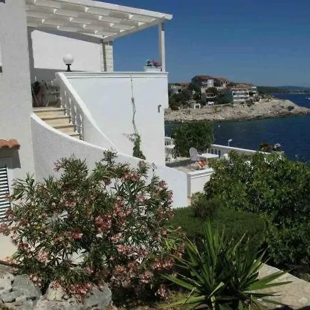 In With Seaview, Terrace, Wifi Appartamento Sevid