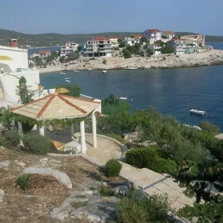 In With Seaview, Terrace, Wifi * Sevid